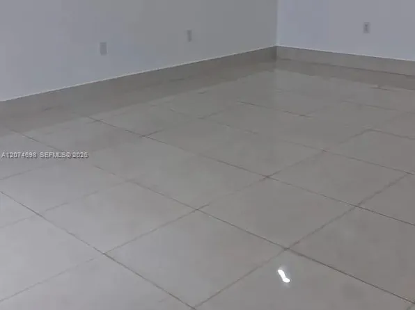 7001 W 35th Ave, Hialeah, FL 33018