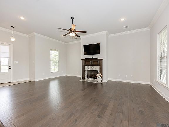 3rd image of 6409 Union Dr