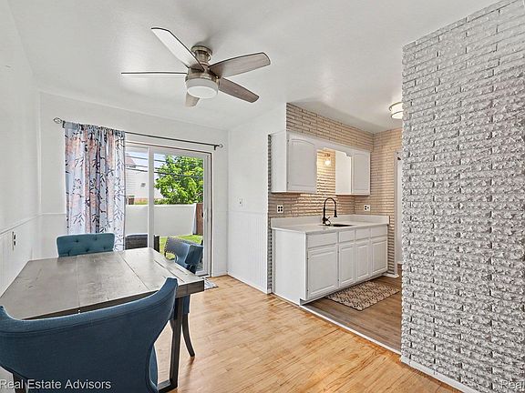5th image of 20059 Abrahm St