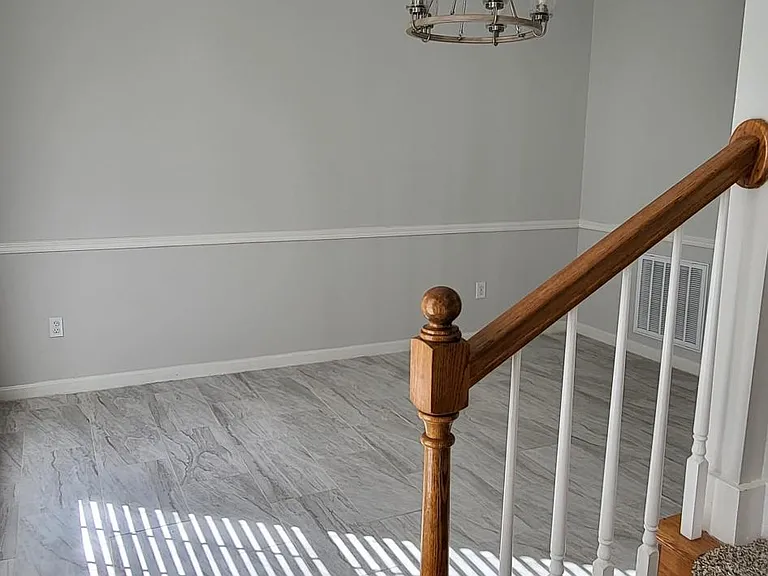 1118 Amberley Woods Dr — Photo 8