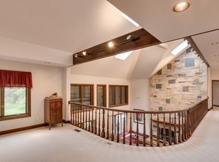 36800 Eagle Rd, Willoughby Hills, OH 44094