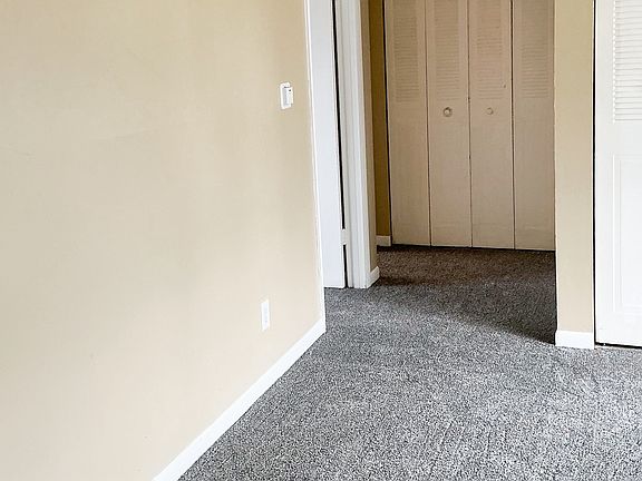 3rd image of 300-330 Pullman Ave #324