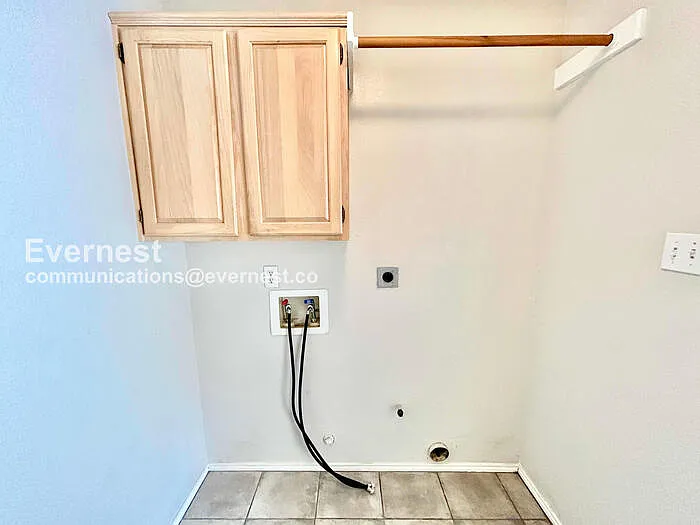 1608 Willow Crk — Photo 20