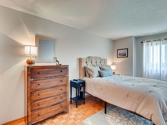 410 Groveland Ave 1206-large-012-017-Master Bedroom-1499x100