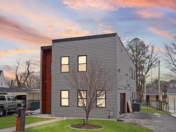 2nd image of 3145 Baybriar Rd