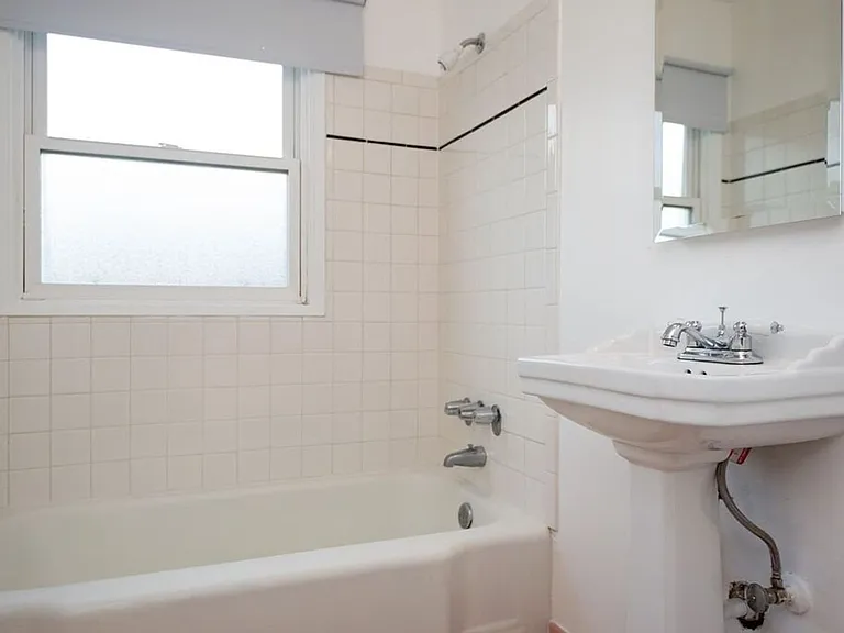 The Waverleigh Apartments — Photo 38
