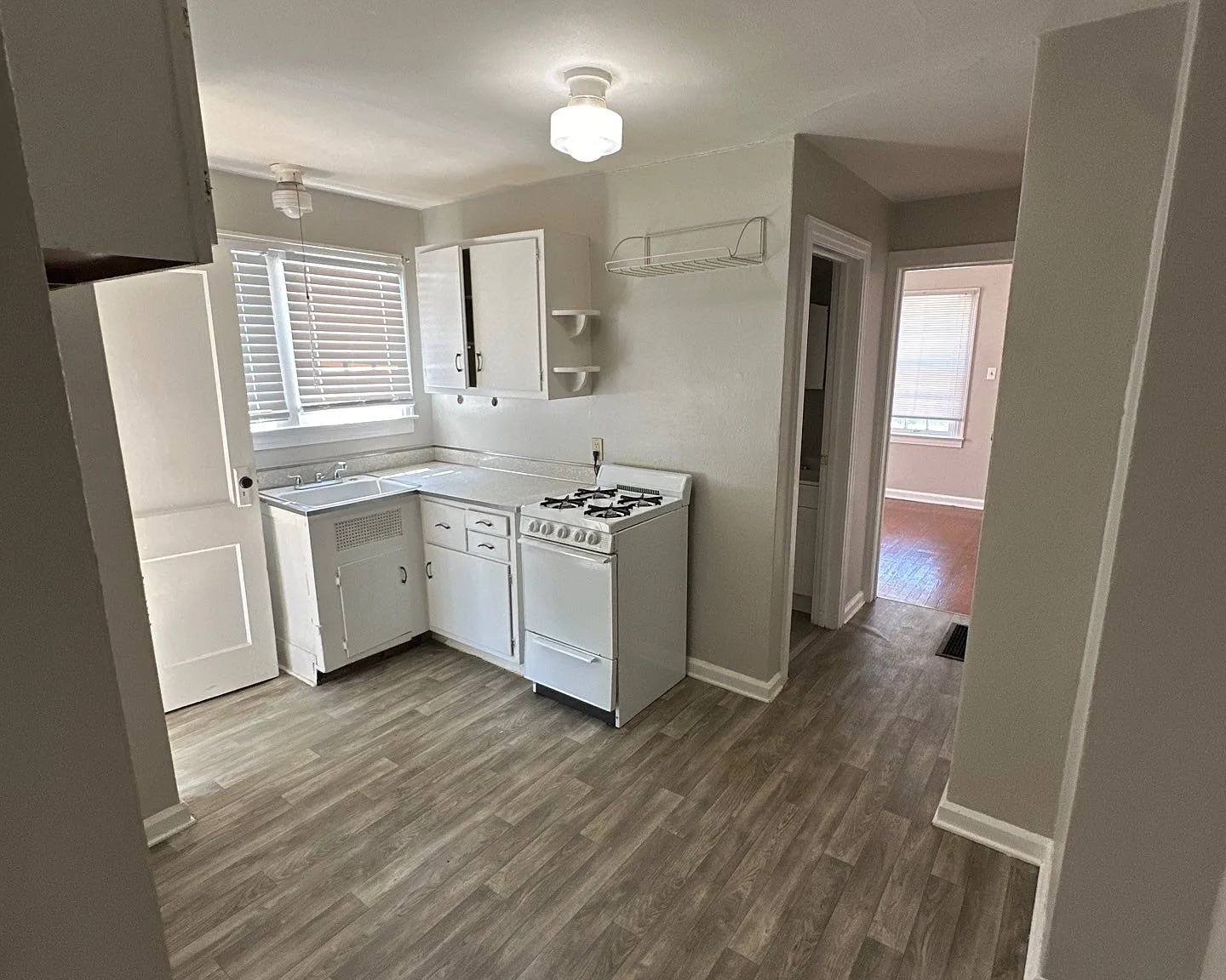 1 bed, 600 sqft, $850 — Photo 2