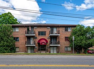 134 Mammoth Rd APT 23, Hooksett, NH 03106