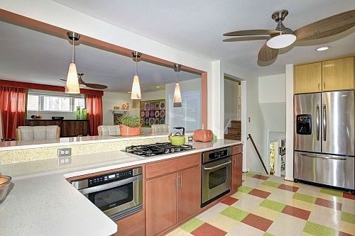 5th image of 302 Glenrae Dr