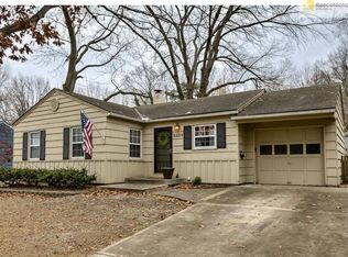 5609 W 78th St, Prairie Village, KS 66208
