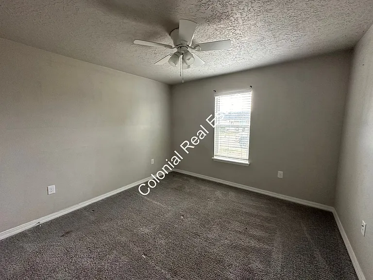 112 State Ave — Photo 4