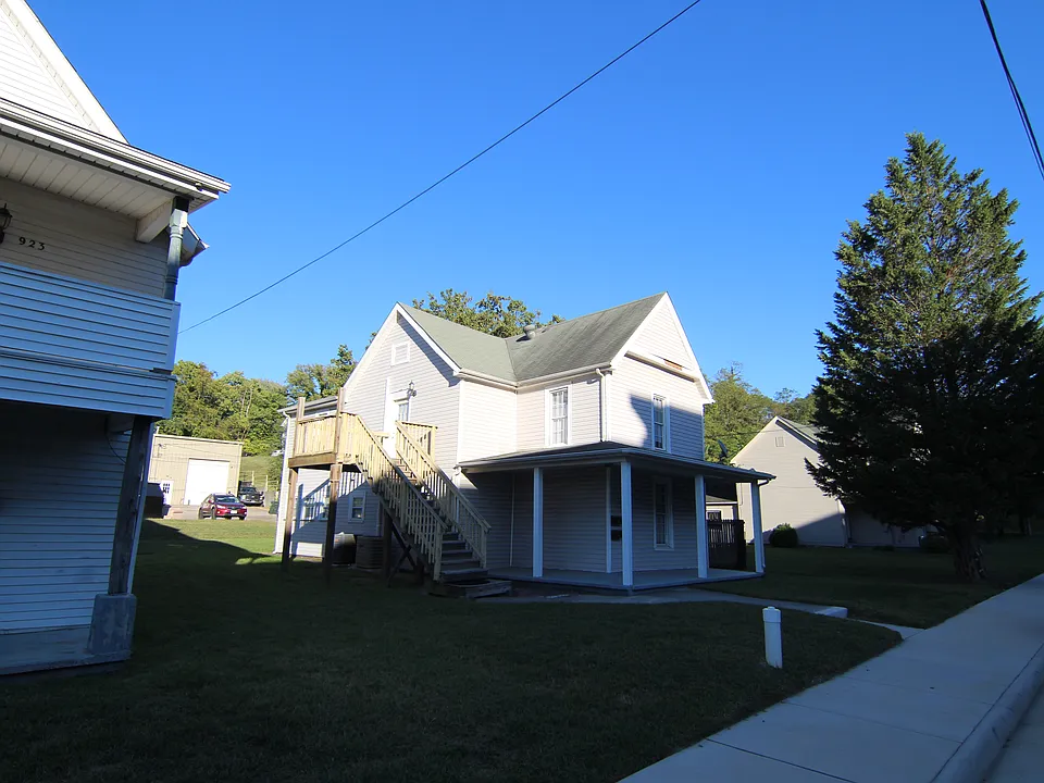 927 Ohio Ave #2