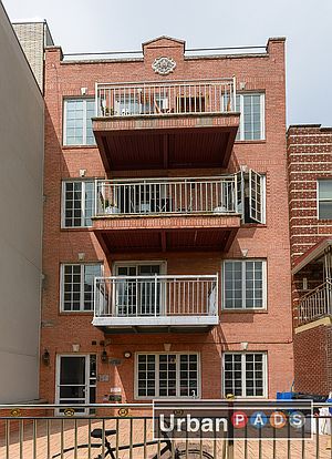 1st image of 187 18th St #1V
