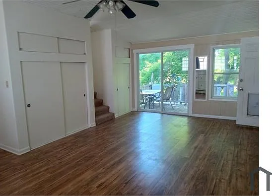 12710 N Saginaw St #MAIN — Photo 8