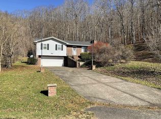 608 Clinic Rd, Ivydale, WV 25113