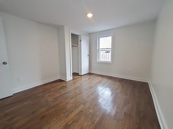 4th image of 158 Summit Ave APT 2R