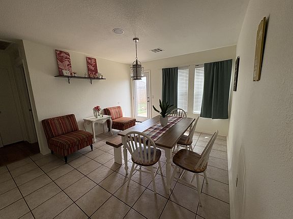 Breakfast Room