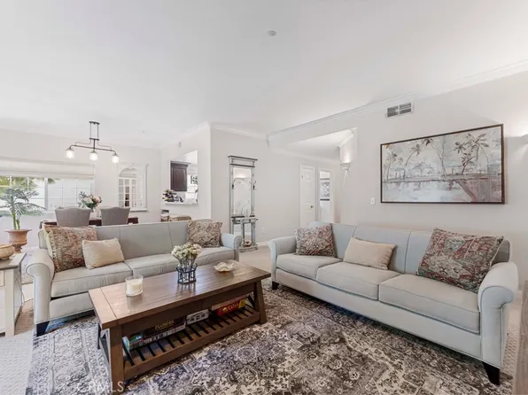 16470 Avenida Venusto Unit B, San Diego, CA 92128