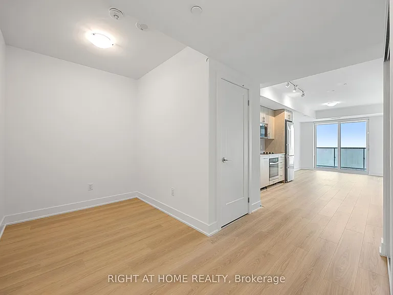2545 Simcoe St N #2211 — Photo 3