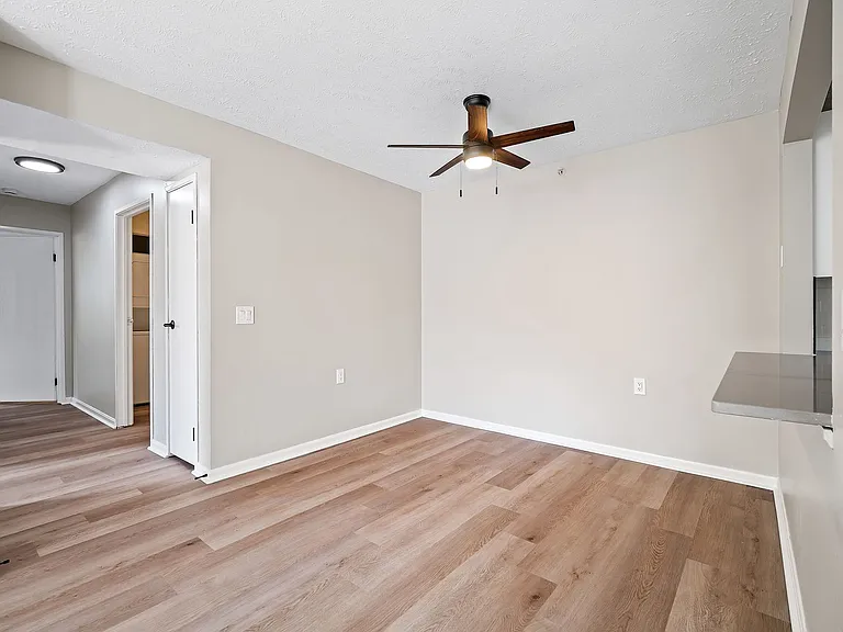 Cherry Tree Village Apartments — Photo 222