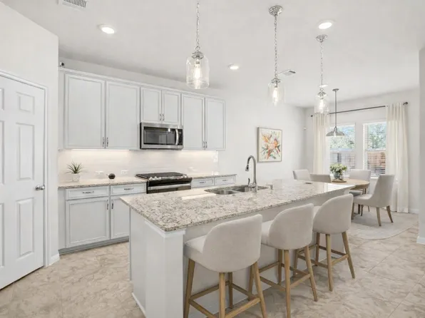 382 Smithsonian Ln, Kyle, TX 78640