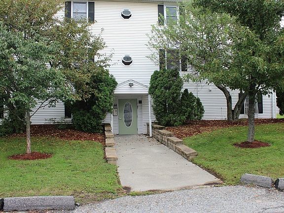 2nd image of 46 Gibbs St APT 1A