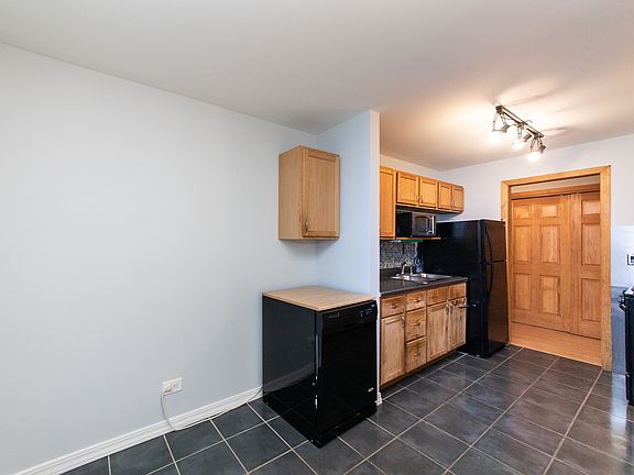4th image of 1625 Ashland Ave #2A