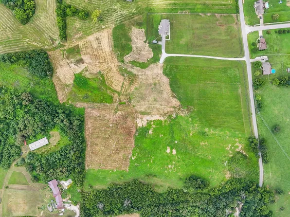 465 Opossum Kingdom Rd, Berea, KY 40403