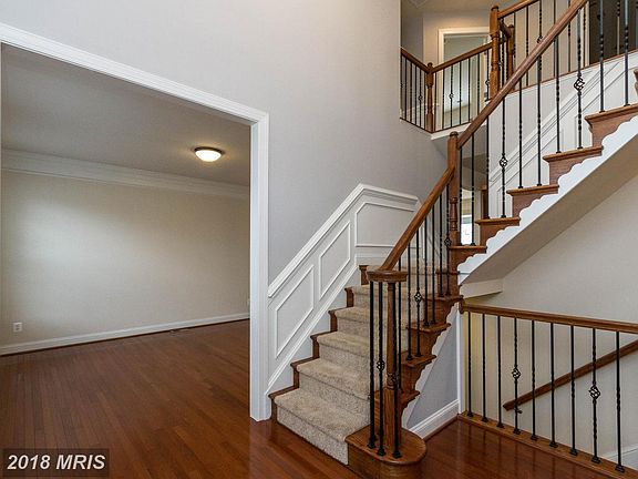4th image of 9125 Autumn Glory Ln