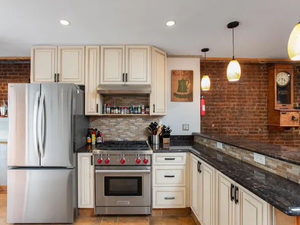 222 Willow Avenue image 1 of 16