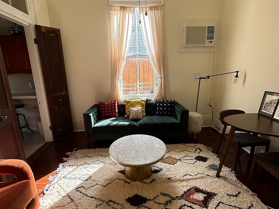 1st image of 717 Marigny St #1/2