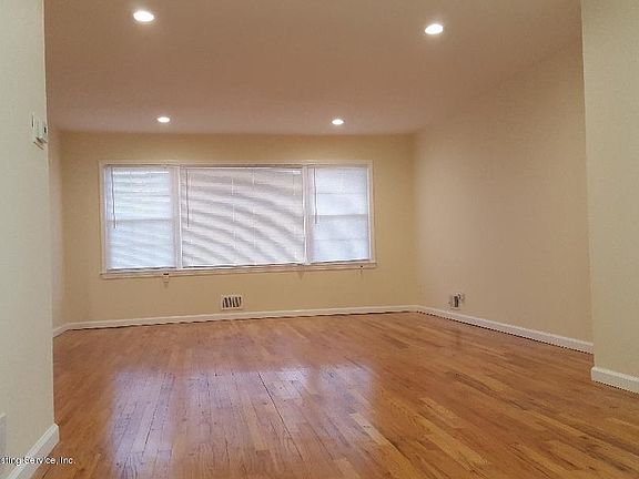 5th image of 647 Klondike Ave
