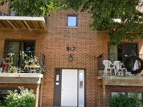2nd image of 6 Pine St #6