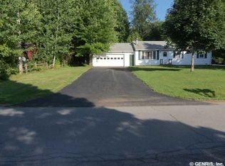 5976 Birchwood Ln, Sodus, NY 14551