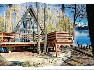 125 Boulder Point Rd, Lakeville, PA 18438