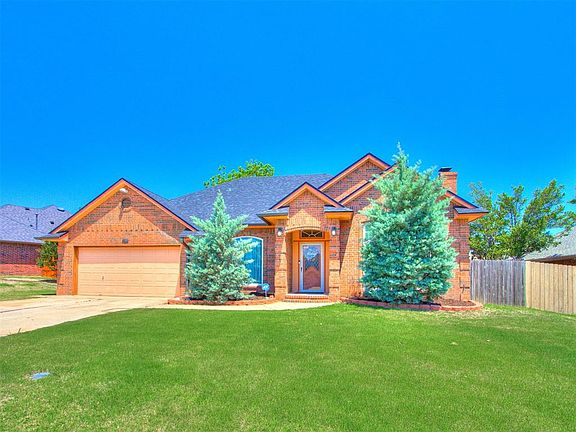 2nd image of 1305 SW 112th Pl