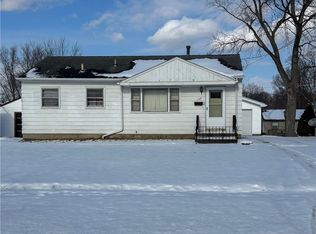 566 Ruth Dr, Hubbard, OH 44425