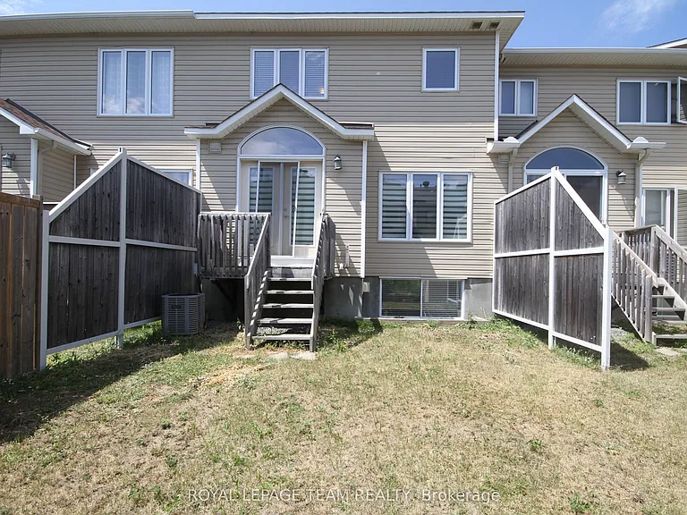 302 Tourmaline Cres — Photo 31