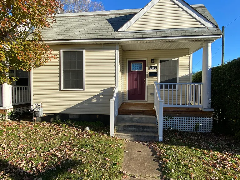 3200 Rosewood Ave — Photo 28