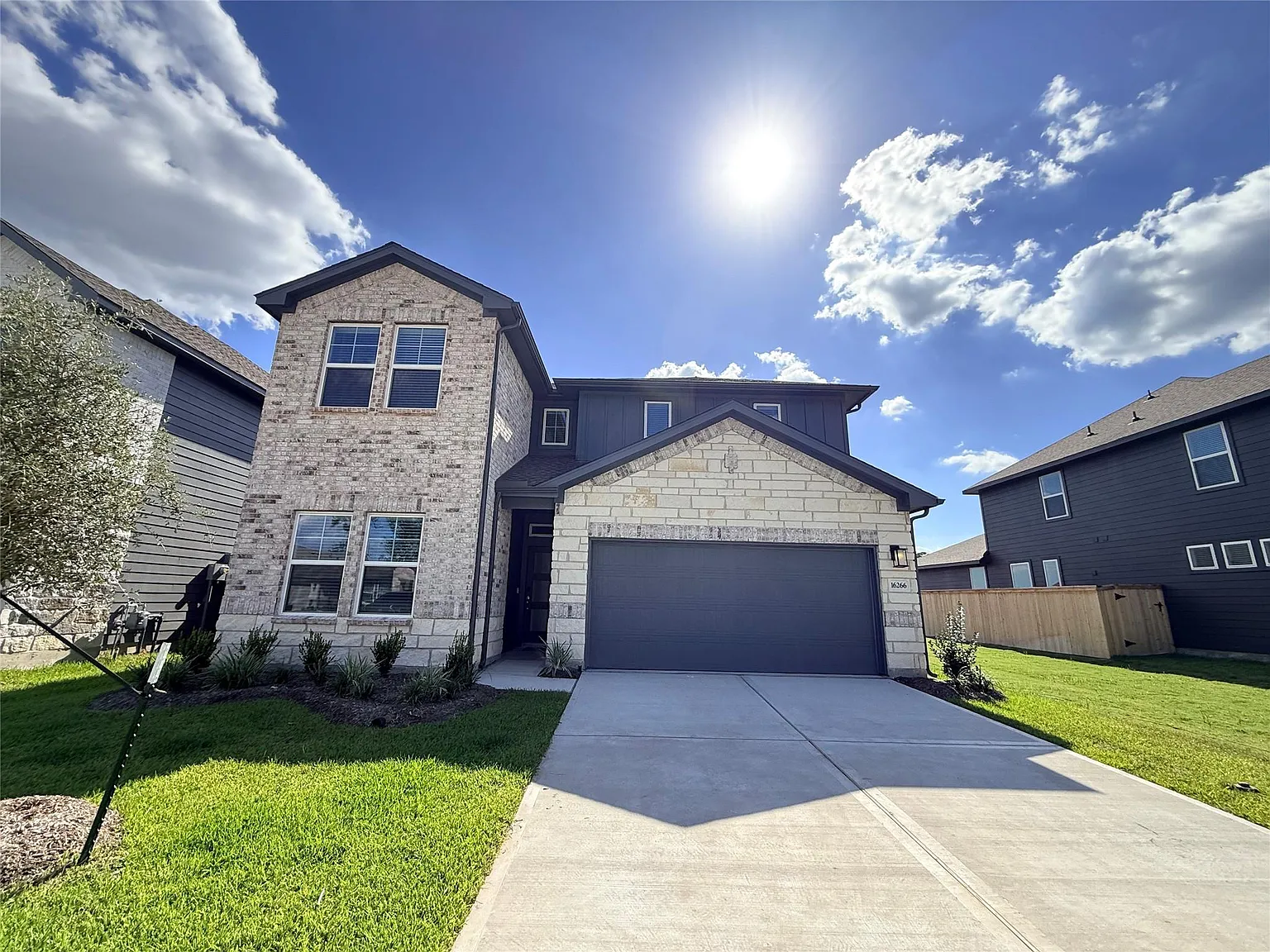4 bed, 3.0 bath, 2180 sqft, $2,300 — Photo 4