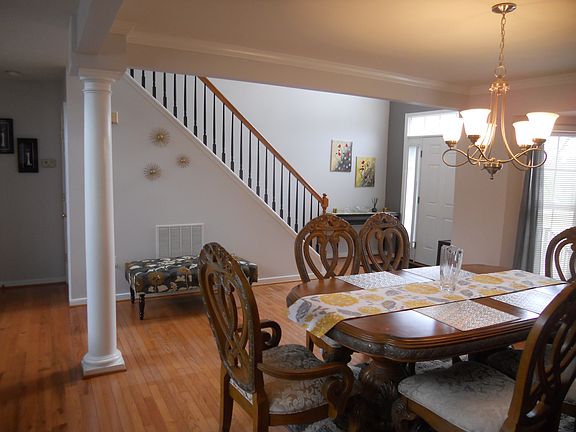 4th image of 8211 Cookes Farm Ct