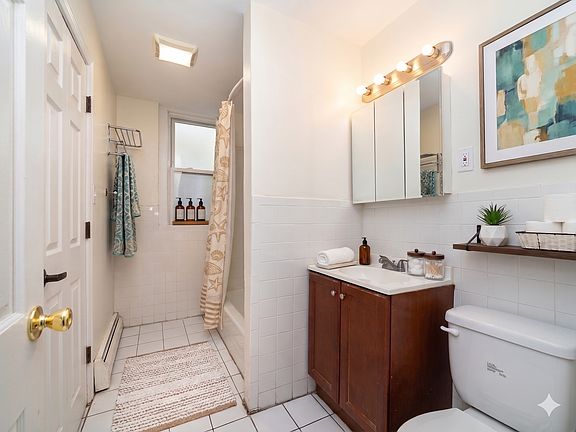 5th image of 25 Chester St #204