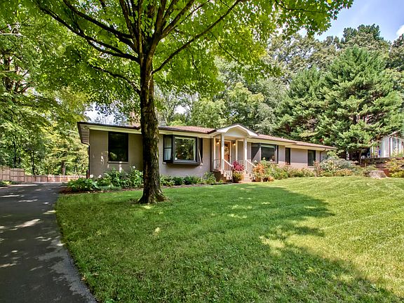 3rd image of 4235 Alta Vista Way