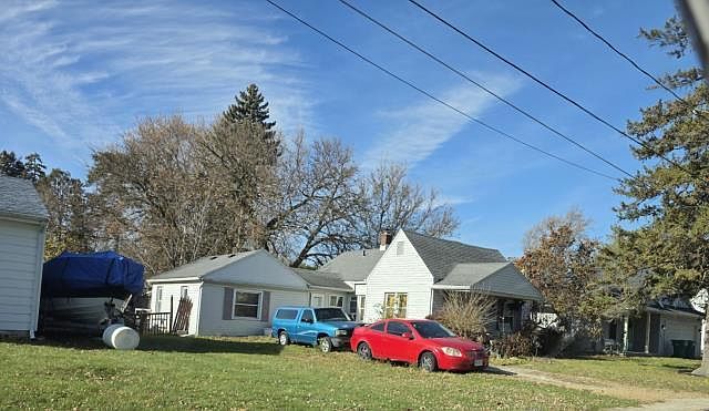 2nd image of 836 Anderson St