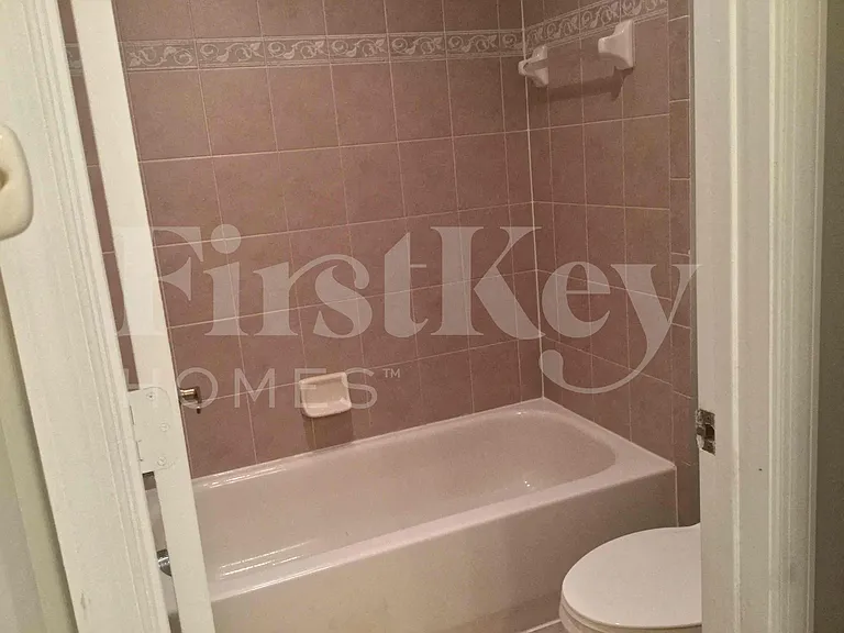 4104 NE 22nd Ln — Photo 13