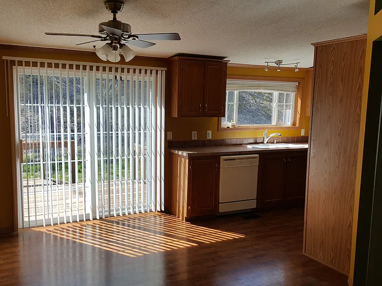 166 Squirrel Ln — Photo 10