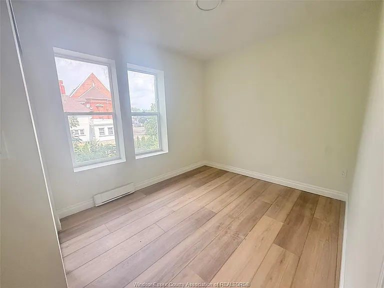 706 Marentette Ave #1 — Photo 8
