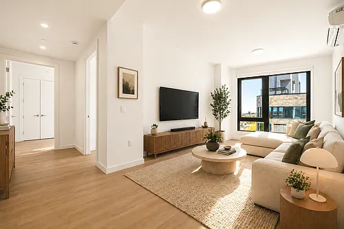 2363 Bedford Ave #702B Photo 1
