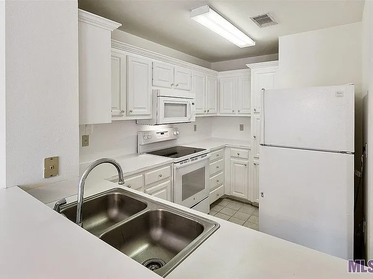 5145 Nicholson Dr #60 — Photo 3