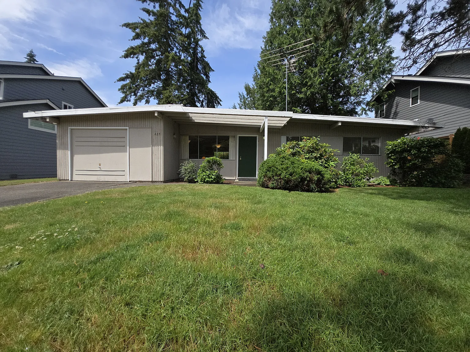 427 155th Ave SE — Photo 1
